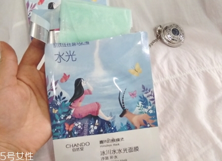 自然堂冰川水水光面膜怎么用？回歸肌膚的真實美麗