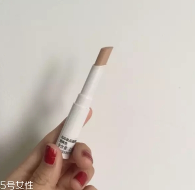 遮瑕棒什么時候用？用來修飾底妝妝容