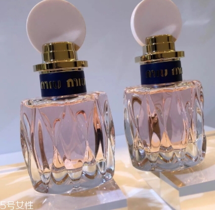 miumiu2018粉色香水好聞嗎？和舊款香水哪個更好聞