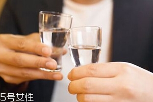 喝多少酒算安全？有基因缺陷的中國(guó)人最好不要喝