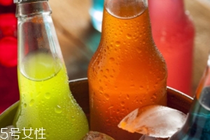 痛風(fēng)得病為什么低齡化？過量飲用含糖飲料