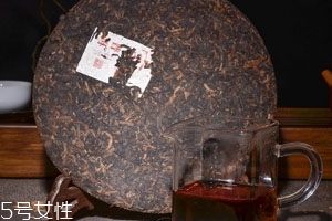 普洱茶茶餅怎么弄開(kāi) 教你兩招小技巧