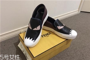 fendi鞋子一般多少錢(qián)？引領(lǐng)時(shí)尚潮流