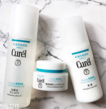 Curel乳霜早晚都能用嗎？夜間用最好