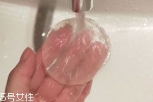 硅膠粉撲怎么清洗？勿用熱水洗