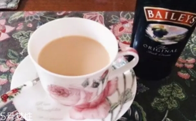 baileys是什么酒？大名鼎鼎的百利甜酒