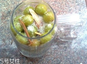 余甘子怎么吃？腌制風(fēng)味最佳