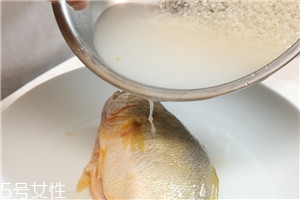 蒸魚怎么做好吃又簡(jiǎn)單還不腥