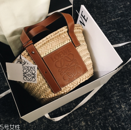 loewe是奢侈品嗎？西班牙百年奢華品牌