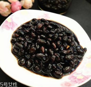 黑豆泡醋用什么醋最好？不要用白醋