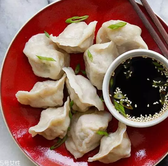 餃子餡用豬的哪塊肉好？前腿肉是餃子餡首選