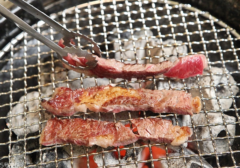 牛肉各個(gè)部位怎么烤好吃又嫩