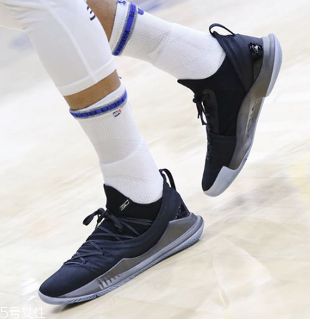 under armour curry 5庫里五代戰(zhàn)靴多少錢？