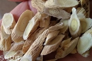 黃芪是什么味道？有點(diǎn)大豆味