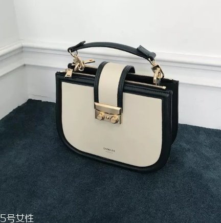 saddler seoul是什么牌子？終于不用撞包了