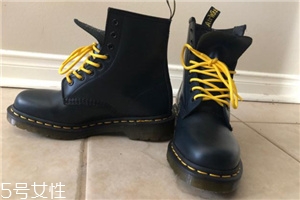 dr.martens 1460多少錢？馬丁靴最經典的款式