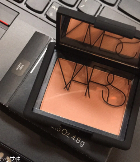 nars sex appeal腮紅干嗎？略飛粉不過可以接受