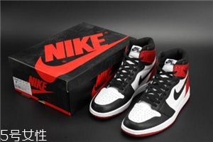 aj 1黑腳趾真假對(duì)比 aj1黑腳趾真品原來這樣鑒定