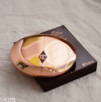 charlotte tilbury無(wú)瑕極細(xì)蜜粉餅適合什么膚質(zhì)