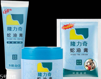 蛇油膏能治灰指甲嗎？灰指甲能用蛇油膏治嗎？