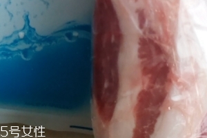 黑豬肉與白豬肉區(qū)別 黑豬肉與白豬肉哪個(gè)好吃？