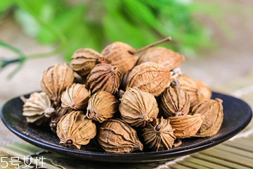 草果能泡酒嗎 草果山楂酒