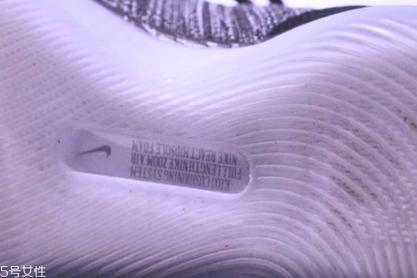 nike kd 11測(cè)評(píng) 杜蘭特11代實(shí)戰(zhàn)表現(xiàn)