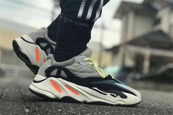 yeezy 700買小了怎么辦 這樣來處理