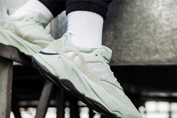 yeezy 700 salt海鹽開箱測(cè)評(píng) 上腳非常棒