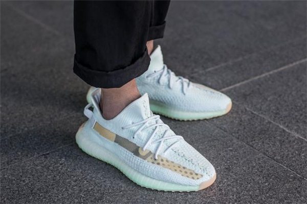 yeezy 350 v2 hyperspace測(cè)評(píng) 上腳效果驚人