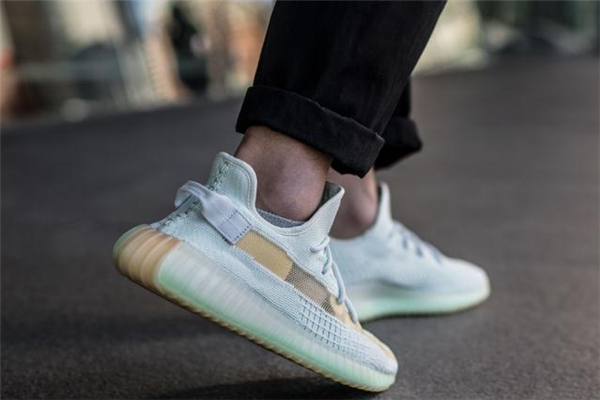 yeezy 350 v2 hyperspace測(cè)評(píng) 上腳效果驚人