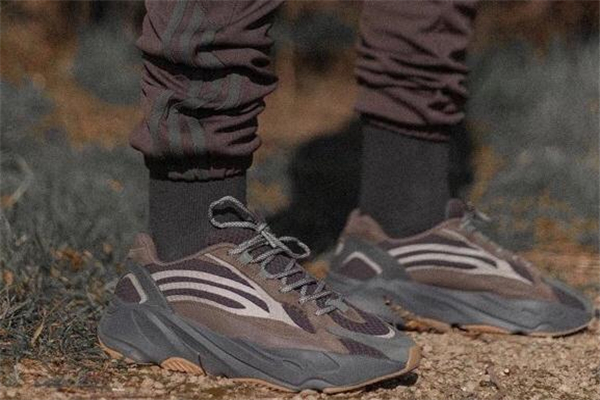 yeezy 700 v2 geode貨量 椰子700geode配色貨量詳情