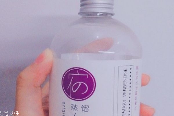 純露和爽膚水的使用順序 可以代替爽膚水