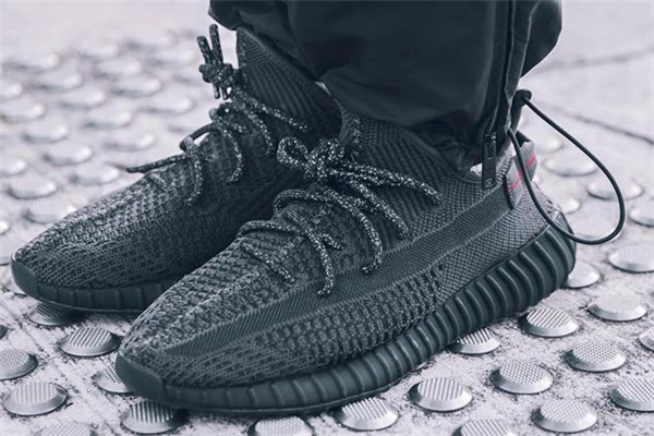 yeezy 350黑天使發(fā)售時間 具體日期公布