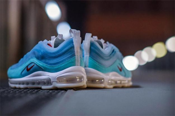 耐克air max 97萬(wàn)花筒真假對(duì)比 am97萬(wàn)花筒真假鑒定