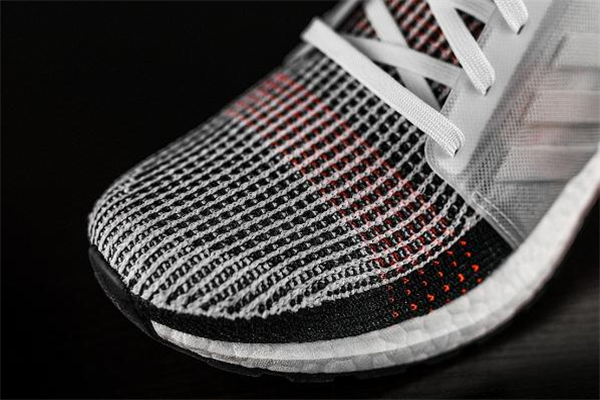 阿迪達(dá)斯ub19測評 ultraboost19腳感怎么樣