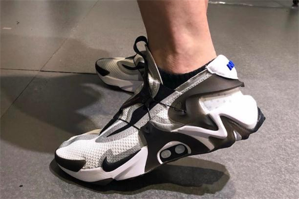 nike adapt huarache開箱測評-adapt huarache上腳圖