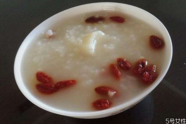 產(chǎn)后可以喝山藥粥嗎 產(chǎn)后不能吃什么呢