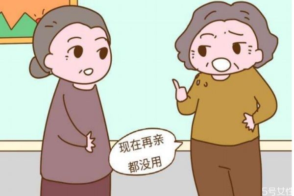 婆婆和奶奶帶娃的區(qū)別 孩子應(yīng)該讓誰照顧好