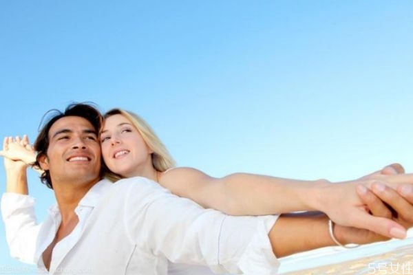 女朋友最想問(wèn)男朋友什么問(wèn)題 女友必問(wèn)男友的十大問(wèn)題