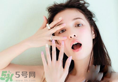 眼妝暈妝怎么辦？解救眼妝暈妝的方法