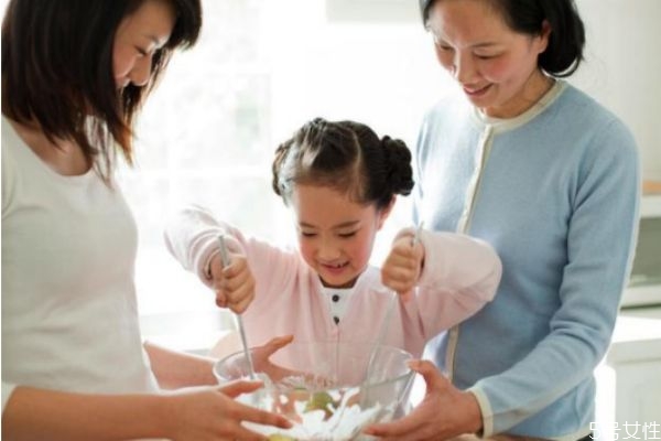 婆媳帶娃矛盾如何緩解 怎樣處理婆媳帶孩子問題