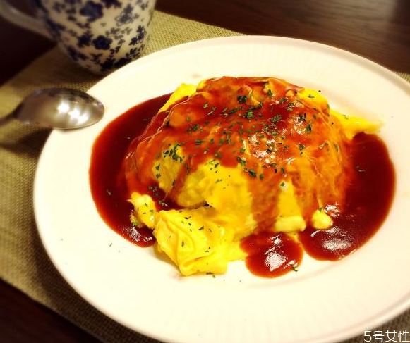 蛋包飯為什么要用隔夜米飯 隔夜米飯能吃嗎