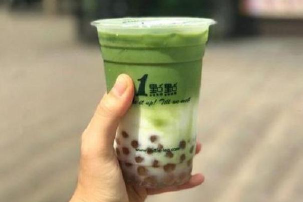 奶茶能和酒一起喝嗎 奶茶自身有哪些危害