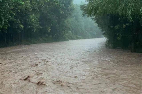 四川大竹暴雨 暴雨黃色預(yù)警嚴(yán)重嗎