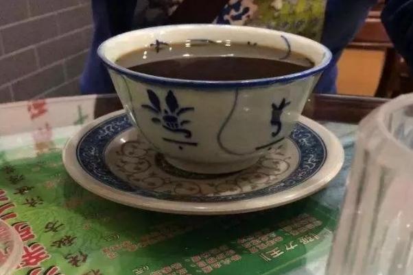 涼茶可以和牛奶一起喝嗎 涼茶可以和感冒藥一起吃嗎