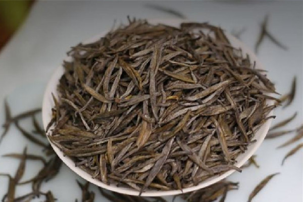 君山銀針茶的特點(diǎn)和功效 君山銀針茶可以清肺嗎